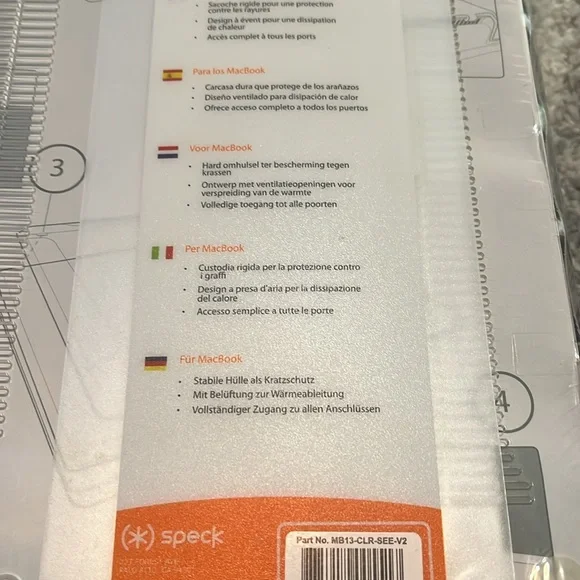 Speck see true clear 13 MacBook cases - Picture 6 of 6